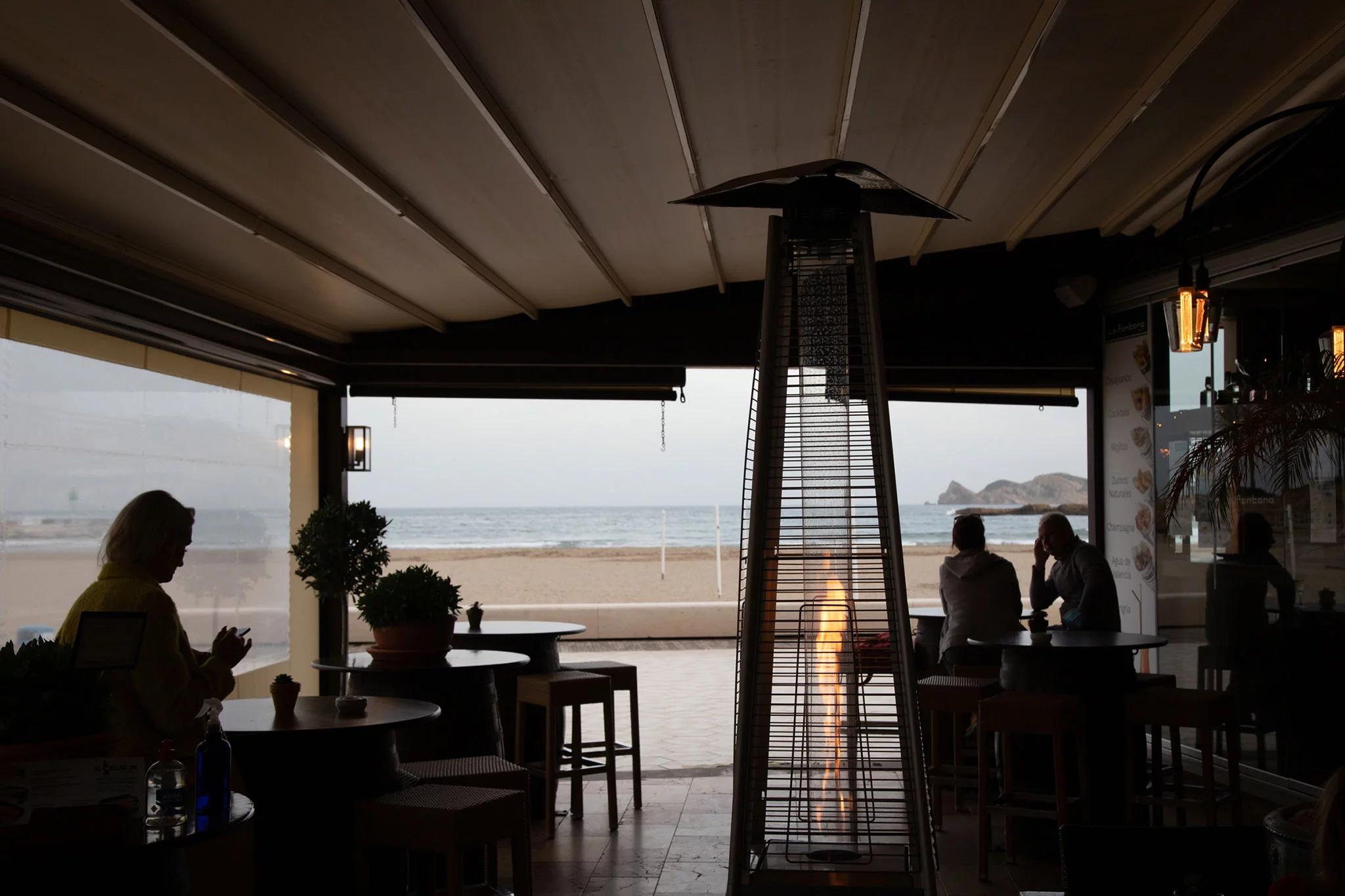 Estufas para aclimatar al lado del mar – Restaurante La Fontana