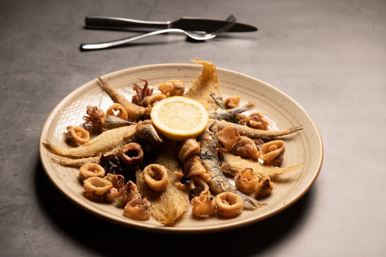 Fritura de pescado y escombros - Restaurante La Fontana