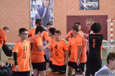 Los infantiles del CH Xàbia durante un tiempo muerto