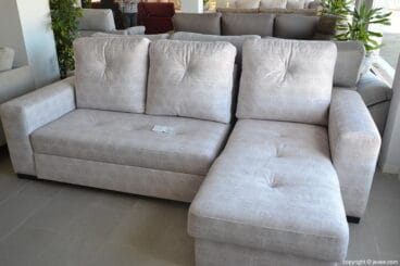 The Furniture Warehouse sofá