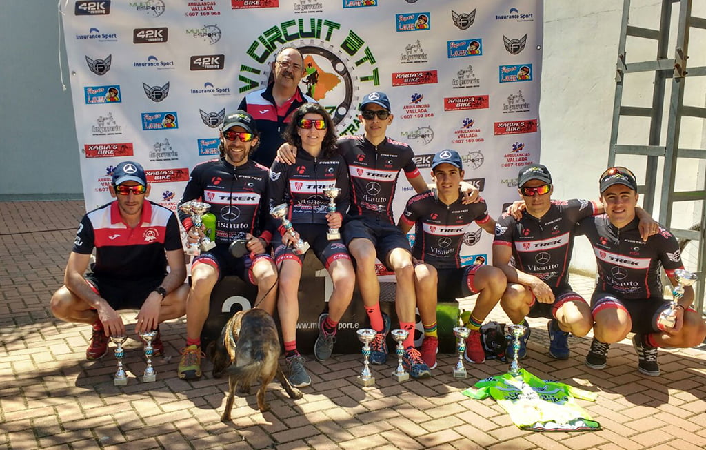 Ciclistas del Xabia’s Bike-Visauto en el podio de Xalò