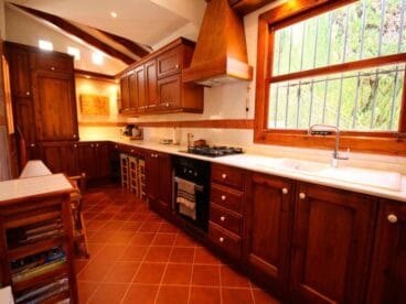 Cocina amplia Atina Inmobiliaria