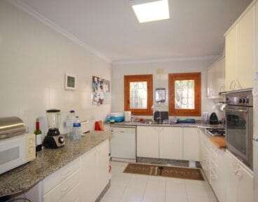 Cocina luminosa Villadom Spain