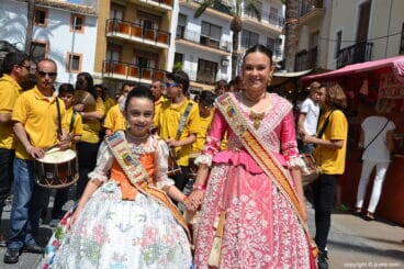 Representantes de las fiestas en la inauguración de la fira