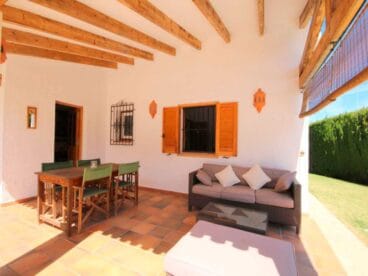 Terraza cubierta Atina Inmobiliaria