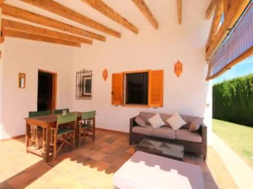 Terraza cubierta Atina Inmobiliaria