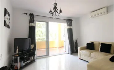 Acceso terraza y sala de estar Vicens Ash Properties