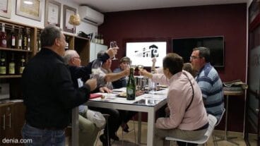 brindis  Bodegas Xalo
