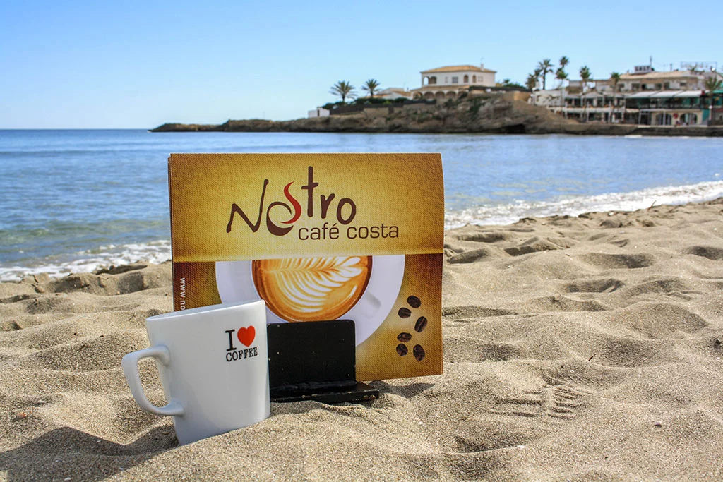 Café y playa Nostro Café Costa