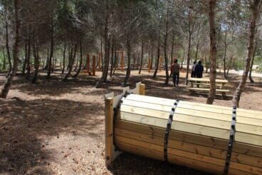 Elementos del parque de Benitatxell
