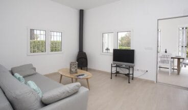 La Cala salón Aguila Rent a Villa