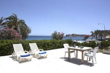 La Cala terraza Aguila Rent a Villa