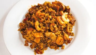 Llama y reserva tu arroz hecho al horno de leña