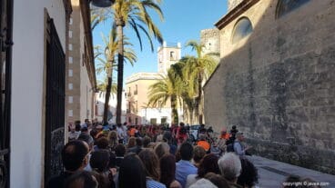 Llegada de los ciclistas a la Iglesia