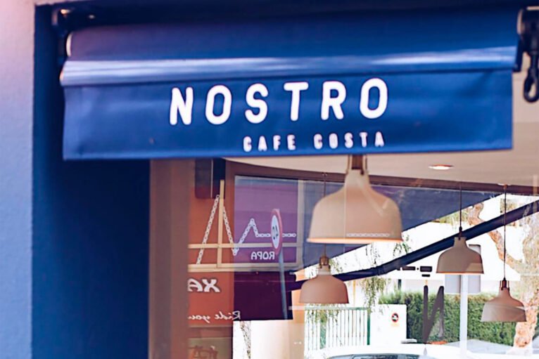 Local del puerto de Jávea de Nostro Café Costa
