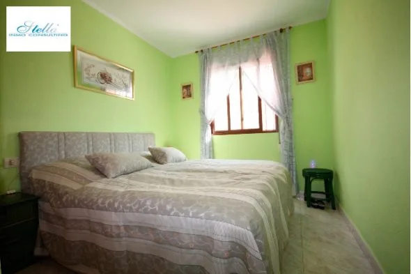 uno-de-los-dormitorios-de-la-finca-en-venta-stella-inmo-consulting-590x393