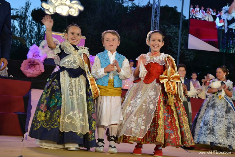 Kinderen proclamatie van de koningin van Fogueres Xàbia 2017