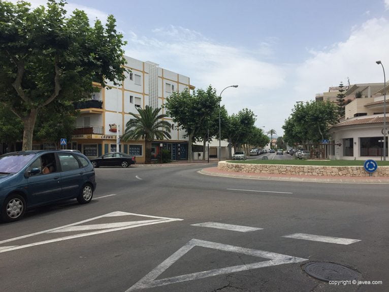 Avenida de la Fontana en la playa del Arenal de Xàbia