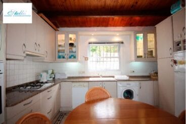 cocina de la villa stella inmo consulting