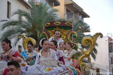 Desfile de carrozas Fogueres 2017
