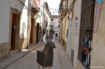 Calle engalanada