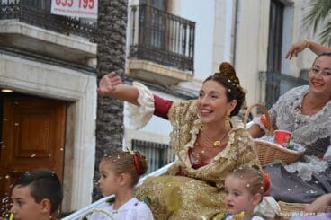 Desfile de carrozas de Fogueres 2017
