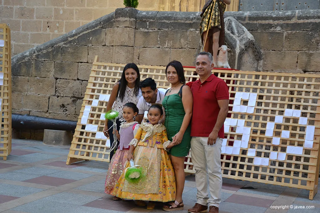 Ofrenda de flores Fogueres Sant Joan 2017