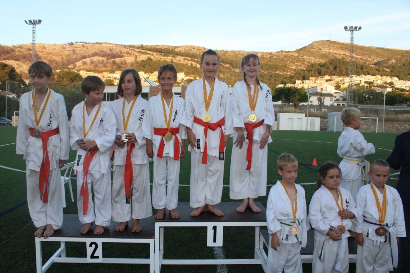 Ganadores del I campeonato comarcal de Kárate