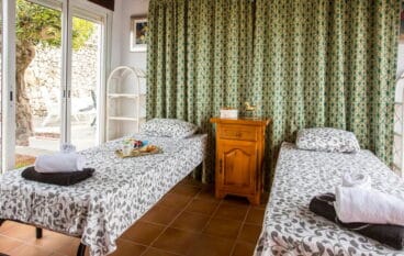 Habitación amplia de Villa Algarrobo Aguila Rent a Villa