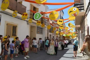 Pasacalle visita de calles engalanadas