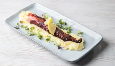 Pata de pulpo con base de patata