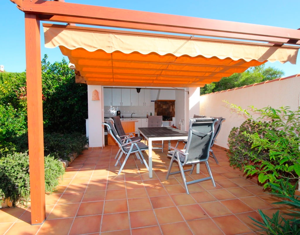 Terraza con cocina al aire libre Villadom Spain