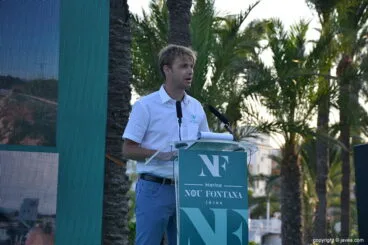 El director comercial presentó el acto