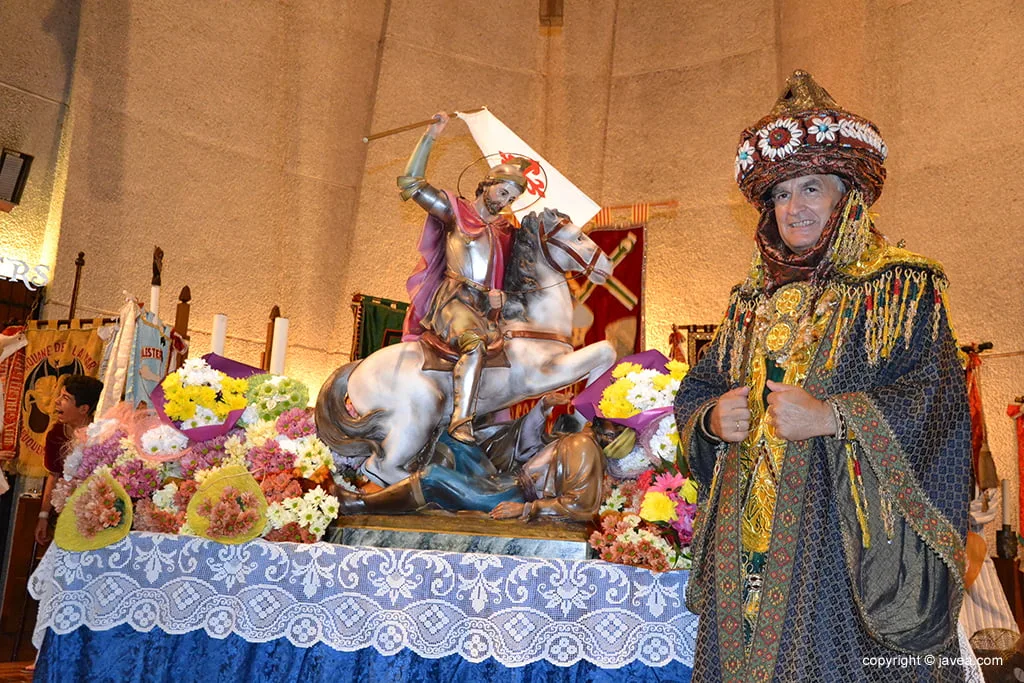 Ofrenda de flores de las fiestas de Moros y Cristianos 2017