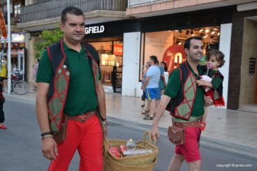 Ofrenda de flores de las fiestas de Moros y Cristianos 2017