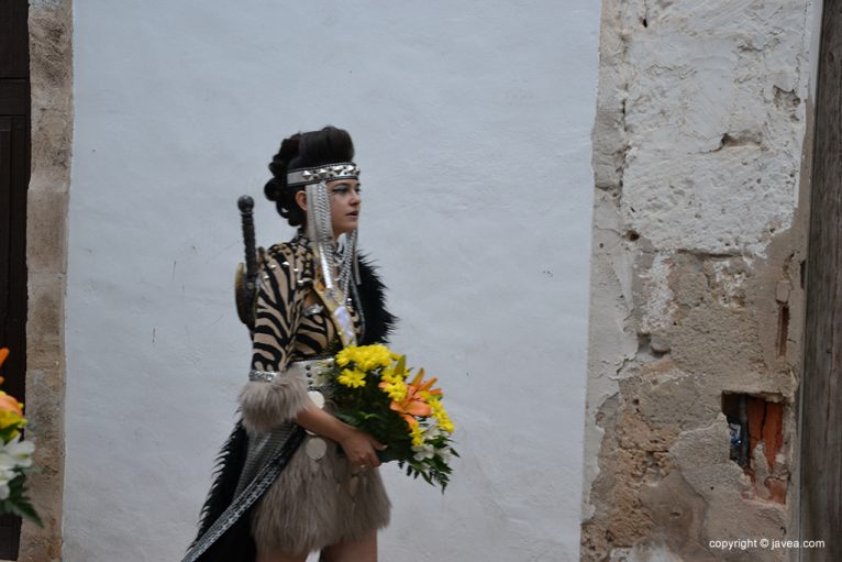 Ofrenda floral en el Centro Histórico a la hornacina de San Jaime