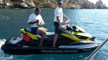 Policía Local rescata a un cormorán