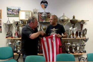 Víctor Pereira tras renovar con el CD Jávea