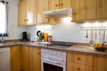 Cocina amplia Aguila Rent a Villa