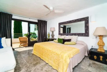 Dormitorio elegante Aguila Rent a Villa