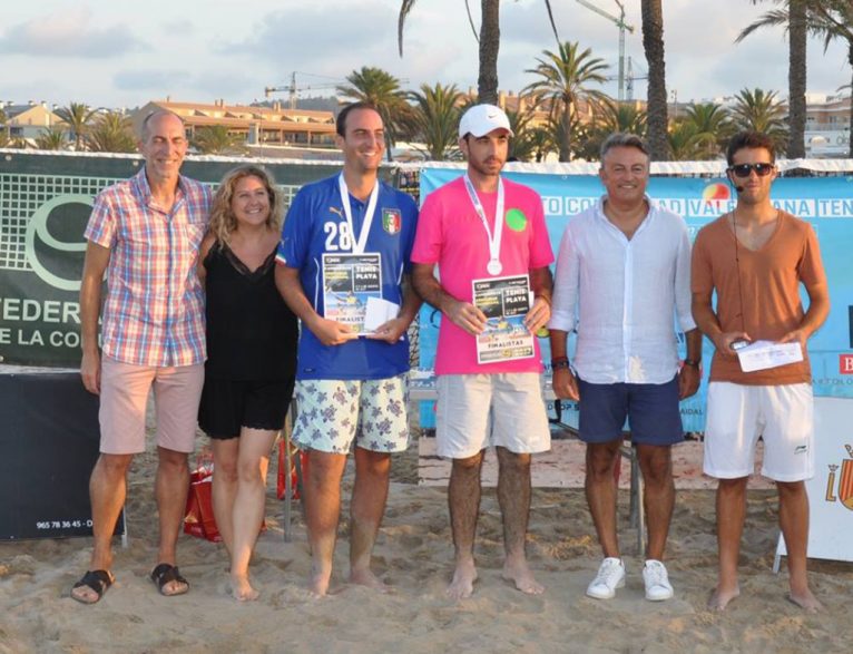 Finalistas del torneo de Tenis playa