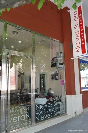 Nieves Sivera Peluquería entrada