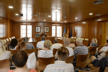 Reunión con los vecinos de la Calle Italia