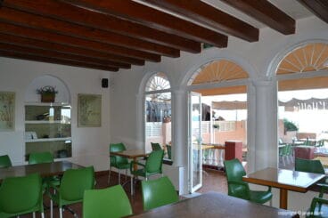 Salón interior de L’Hellín