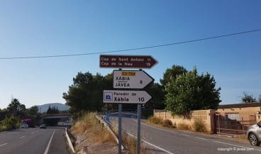 Señal en la carretera de Pedreguer-Gata