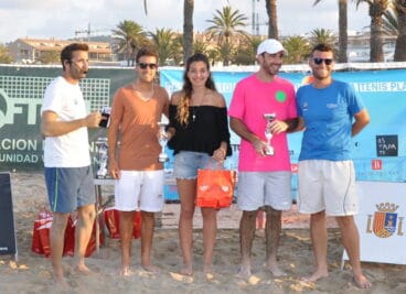 Sergio Alba y Juan Moreno con su trofeo