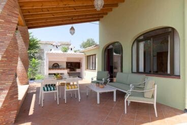 Barbacoa y terraza Quality Rent a Villa