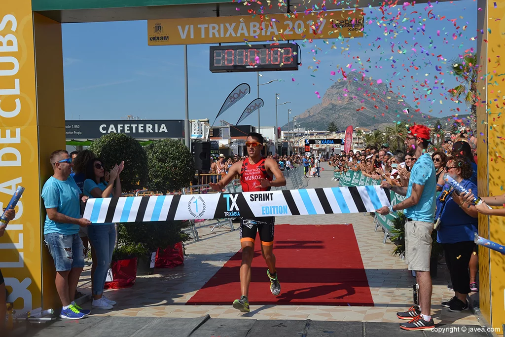 Muñoz vencedor de Triatlón Sprint