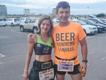 Chus Pobes junto a otro atleta