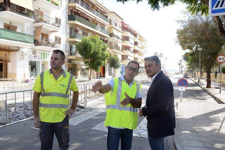 El alcalde, José Chulvi, supervisa el inicio de las obras de la Avenida Lepanto